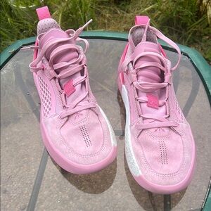 Stylish Wade All City 12 Encore “cherry”Pink Baksetball 🏀 Sneakers